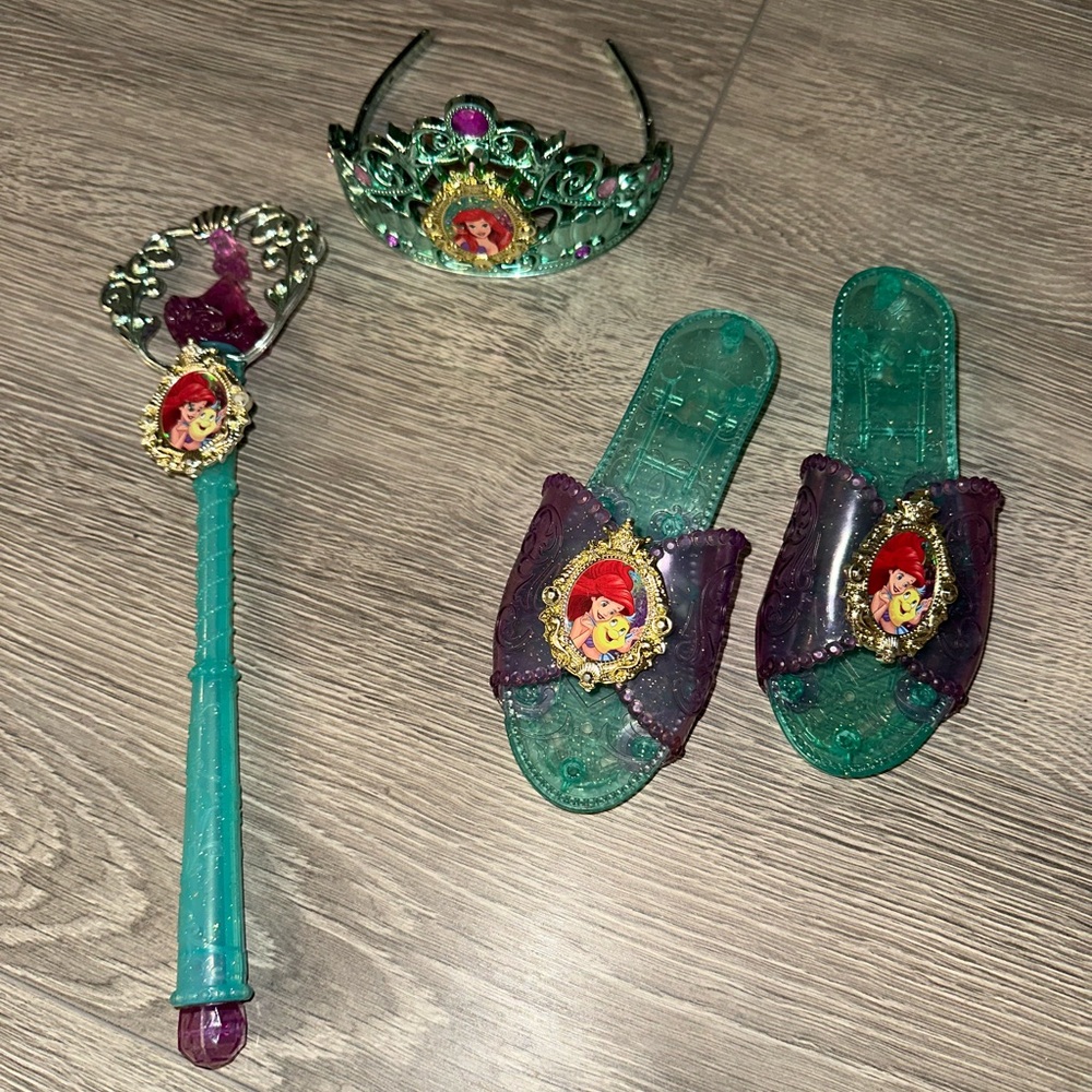 Disney Princess Ariel Girls Dress Up Tiara Crown Shoes Staff Rod Wand Ages 1-4 - Picture 4 of 9